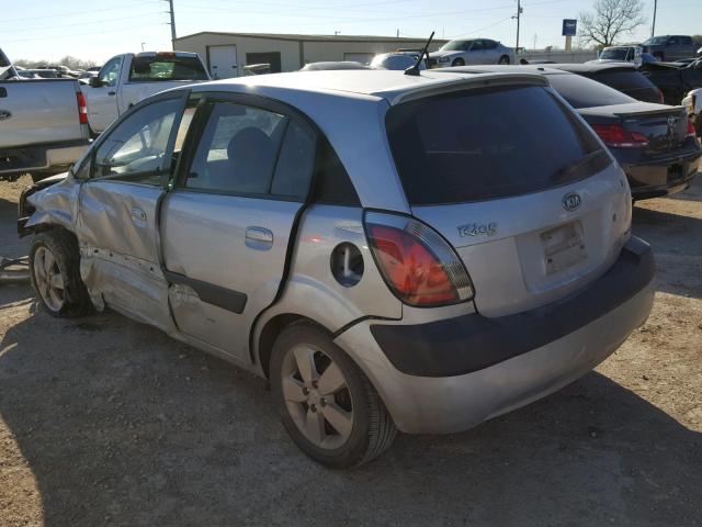 KNADE163286317455 - 2008 KIA RIO 5 SX SILVER photo 3