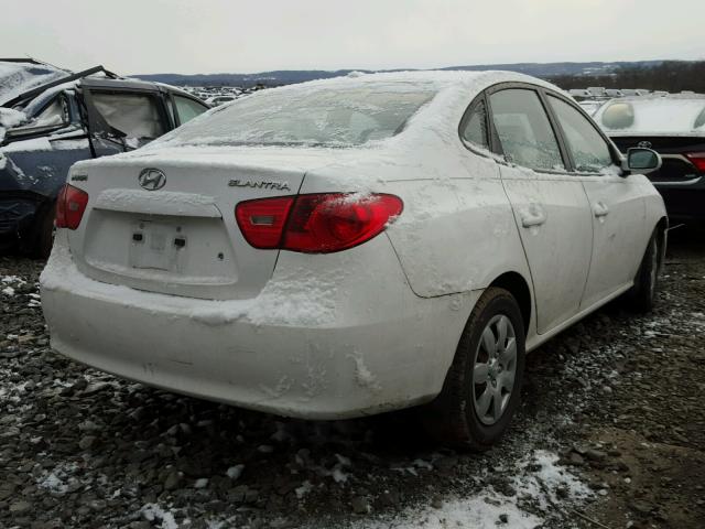 KMHDU46D68U582614 - 2008 HYUNDAI ELANTRA GL WHITE photo 4