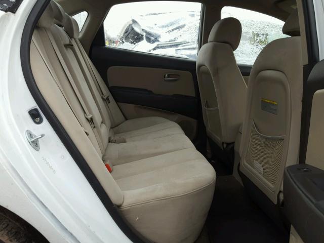 KMHDU46D68U582614 - 2008 HYUNDAI ELANTRA GL WHITE photo 6