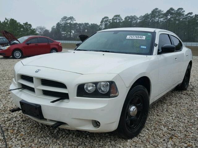 2B3AA4CT2AH177663 - 2010 DODGE CHARGER WHITE photo 2