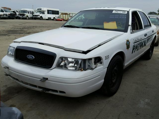 2FABP7BVXAX128373 - 2010 FORD CROWN VICT WHITE photo 2