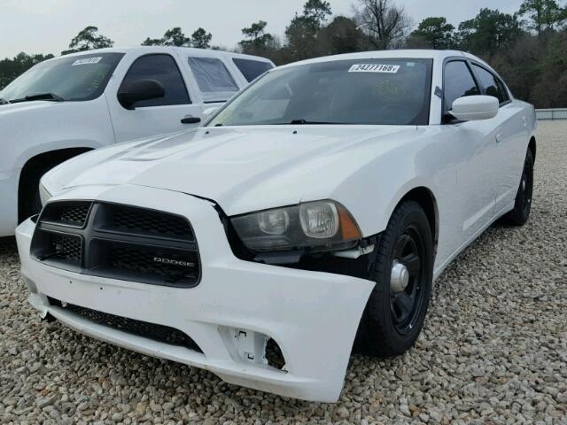 2C3CDXAT9CH152673 - 2012 DODGE CHARGER PO WHITE photo 2