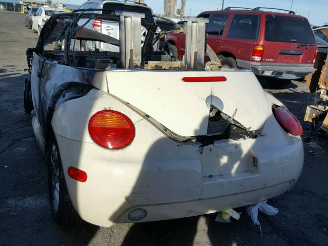 3VWCM31YX5M352138 - 2005 VOLKSWAGEN NEW BEETLE 烧焦的 照片 10