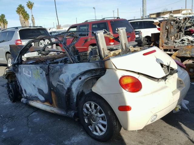 3VWCM31YX5M352138 - 2005 VOLKSWAGEN NEW BEETLE 烧焦的 照片 3