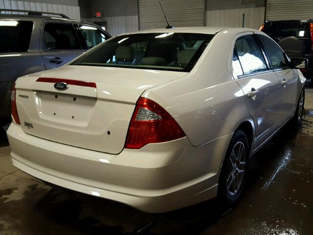 3FAHP0GA6CR275329 - 2012 FORD FUSION S WHITE photo 4