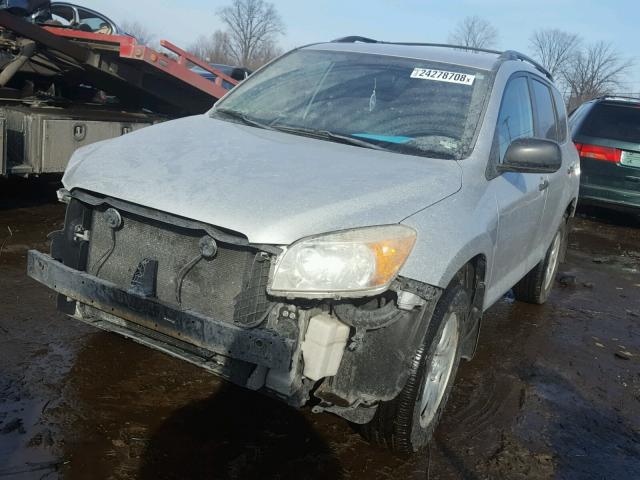 JTMBD33V075106659 - 2007 TOYOTA RAV4 SILVER photo 2