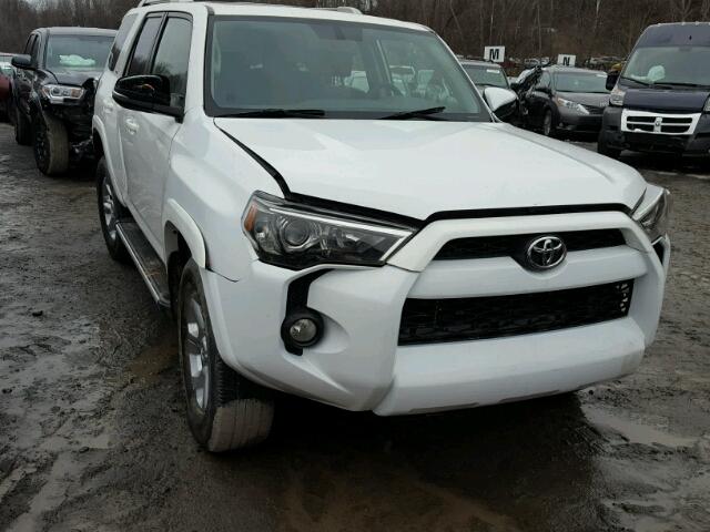 JTEBU5JR9F5212765 - 2015 TOYOTA 4RUNNER SR WHITE photo 1