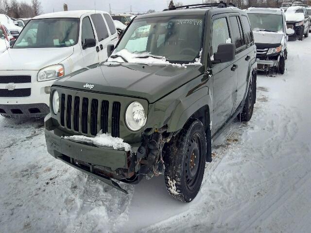 1J8FF28W17D413439 - 2007 JEEP PATRIOT SP GREEN photo 2