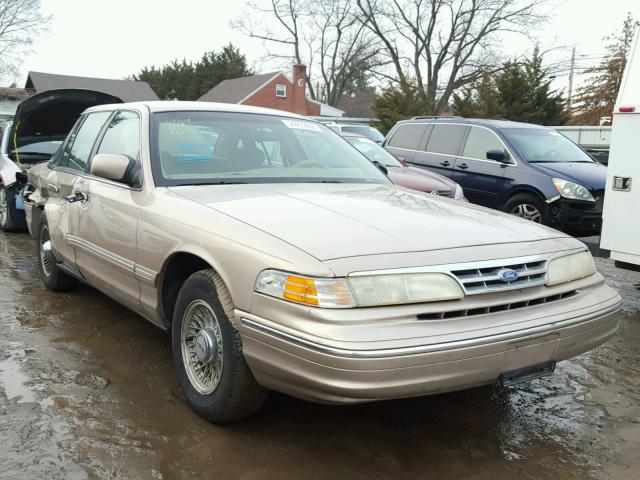 2FALP74W7VX232724 - 1997 FORD CROWN VICT TAN photo 1