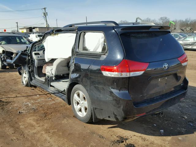 5TDKK3DC1DS396404 - 2013 TOYOTA SIENNA LE BLACK photo 3