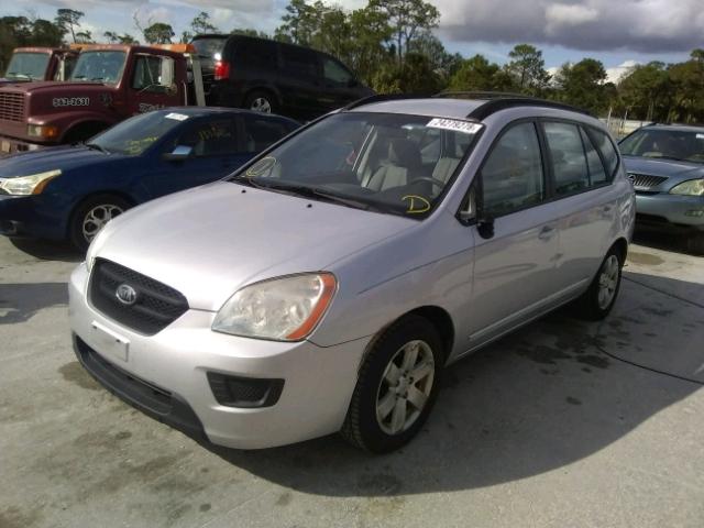 KNAFG526587129033 - 2008 KIA RONDO LX SILVER photo 2