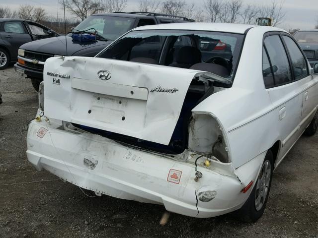 KMHCG45C45U618081 - 2005 HYUNDAI ACCENT GL WHITE photo 9