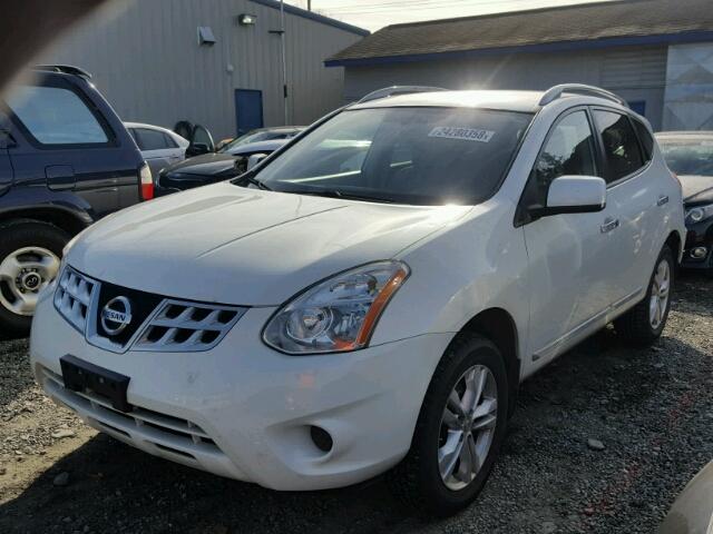 JN8AS5MV4CW375011 - 2012 NISSAN ROGUE S WHITE photo 2