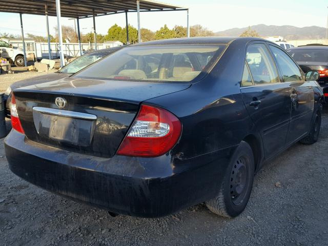 JTDBE32K220116927 - 2002 TOYOTA CAMRY LE BLACK photo 4