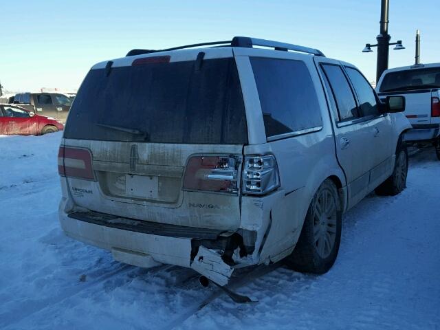 5LMJJ2J55AEJ03676 - 2010 LINCOLN NAVIGATOR WHITE photo 4