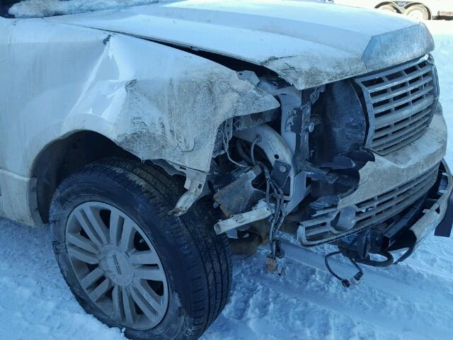 5LMJJ2J55AEJ03676 - 2010 LINCOLN NAVIGATOR თეთრი ფოტო 9