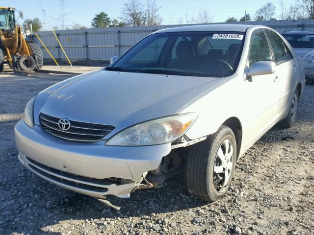 4T1BE32K33U676784 - 2003 TOYOTA CAMRY LE SILVER photo 2