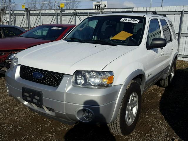 1FMCU96H85KE01127 - 2005 FORD ESCAPE HEV WHITE photo 2