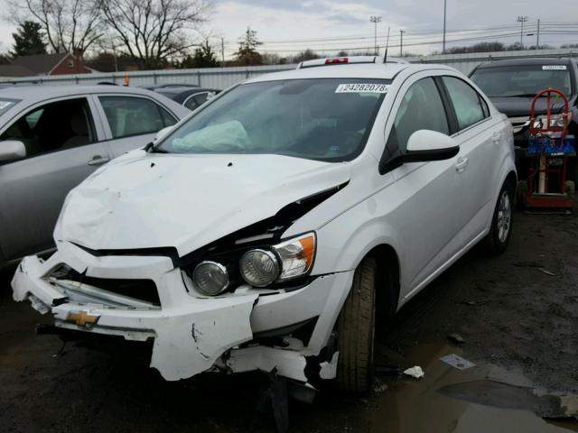 1G1JC5SH3D4213107 - 2013 CHEVROLET SONIC LT WHITE photo 2