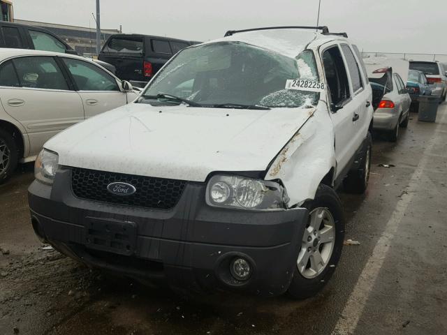 1FMYU93105KD12259 - 2005 FORD ESCAPE XLT WHITE photo 9