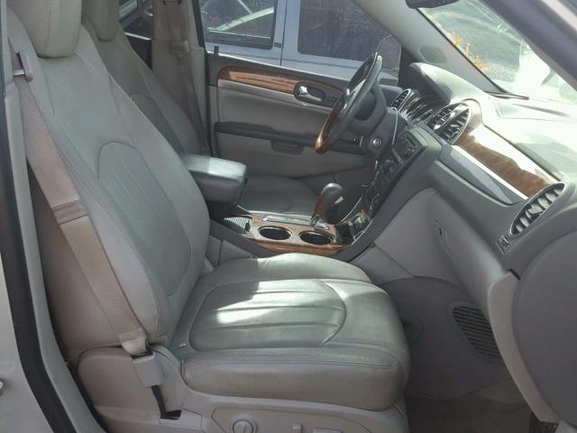 5GAKRCED9CJ377101 - 2012 BUICK ENCLAVE SILVER photo 5