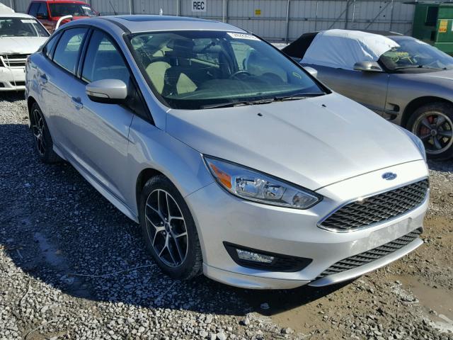 1FADP3F20FL246776 - 2015 FORD FOCUS SE SILVER photo 1