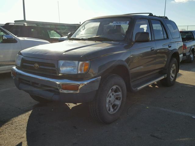 JT3HN86R2V0130589 - 1997 TOYOTA 4RUNNER SR GRAY photo 2