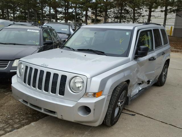 1J4FF28B69D227428 - 2009 JEEP PATRIOT SP SILVER photo 2