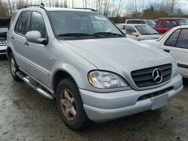 4JGAB54E8YA220876 - 2000 MERCEDES-BENZ ML 320 SILVER photo 1