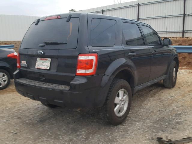 1FMCU0C74BKB20333 - 2011 FORD ESCAPE XLS BLACK photo 4