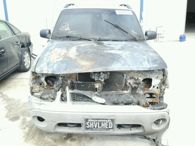1FMZU67E42UB44562 - 2002 FORD EXPLORER S SILVER photo 9