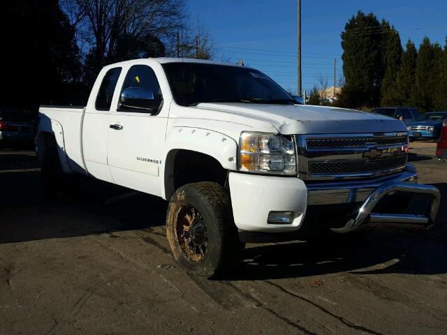 2GCEK19J881262463 - 2008 CHEVROLET SILVERADO WHITE photo 1