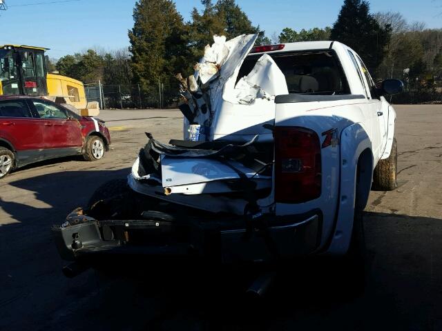 2GCEK19J881262463 - 2008 CHEVROLET SILVERADO WHITE photo 4