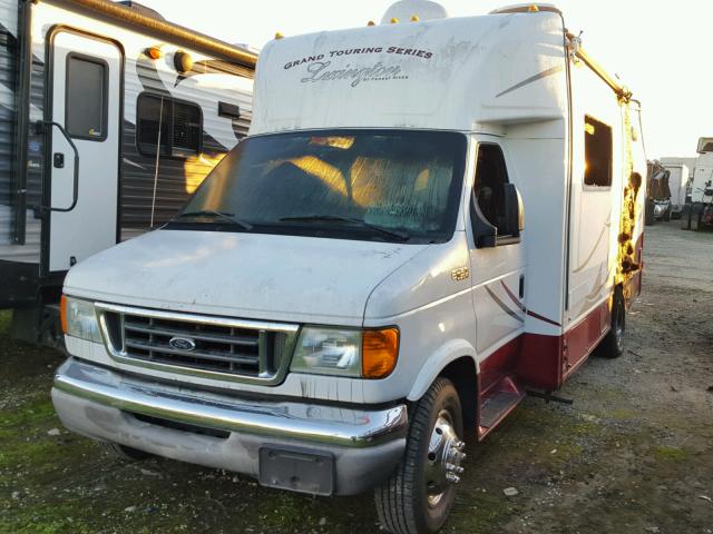 1FDXE45SX4HA09020 - 2004 FORD E450 SUP D WHITE photo 2