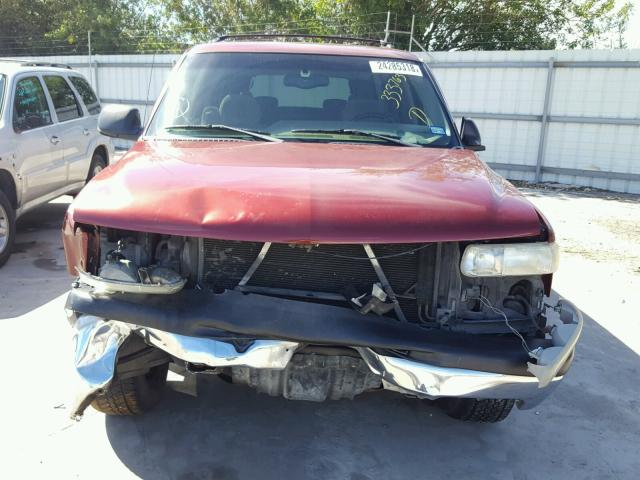 1GNEC16Z92J333763 - 2002 CHEVROLET SUBURBAN C MAROON photo 9