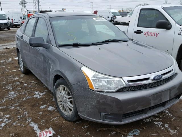 1FAHP35N99W259462 - 2009 FORD FOCUS SE GRAY photo 1