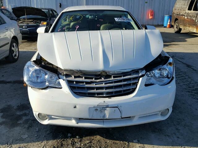 1C3LC55R68N171539 - 2008 CHRYSLER SEBRING TO WHITE photo 9