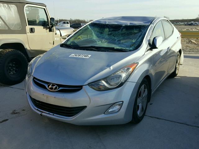 5NPDH4AE4DH282597 - 2013 HYUNDAI ELANTRA GL SILVER photo 2