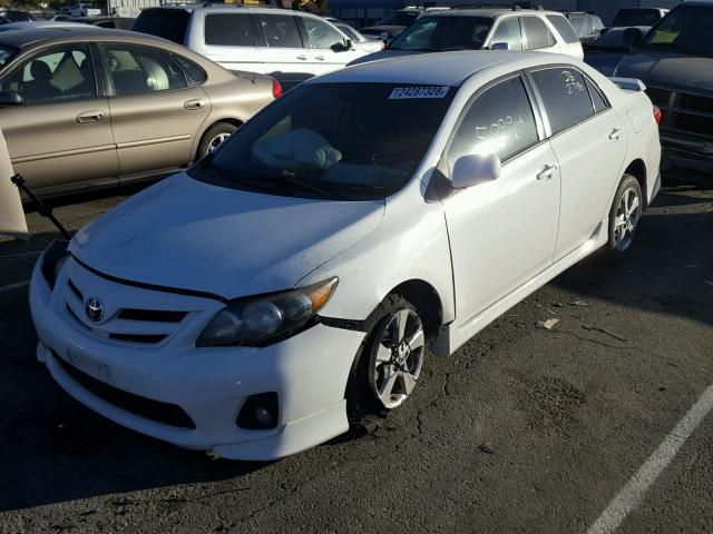 2T1BU4EE0BC691676 - 2011 TOYOTA COROLLA BA WHITE photo 2