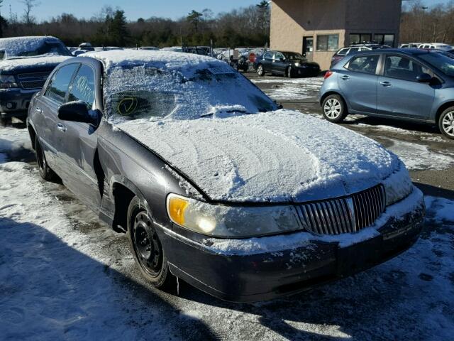 1LNHM82W21Y723029 - 2001 LINCOLN TOWN CAR S GREEN photo 1