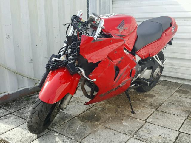 JH2RC460XXM100629 - 1999 HONDA VFR800 F1 RED photo 2