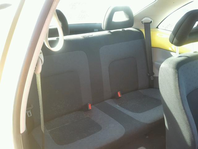 3VWCC21C4XM424522 - 1999 VOLKSWAGEN NEW BEETLE 黄色 照片 6