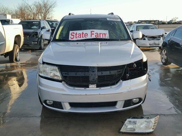 3D4PG5FV8AT137141 - 2010 DODGE JOURNEY SX SILVER photo 9