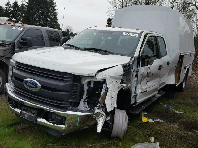 1FD0W4GT1HEE51308 - 2017 FORD F450 SUPER WHITE photo 2