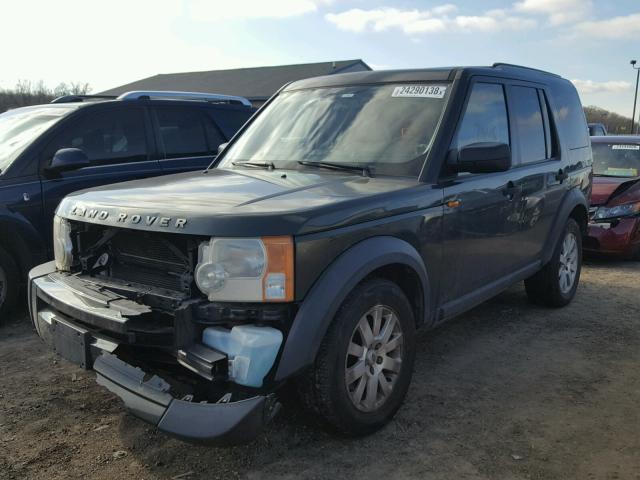 SALAA25465A302704 - 2005 LAND ROVER LR3 GRAY photo 2