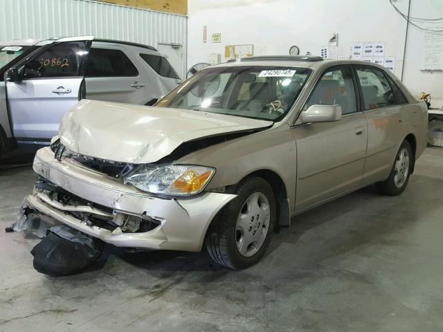 4T1BF28B93U310570 - 2003 TOYOTA AVALON XL GOLD photo 2