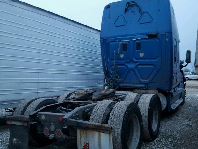 1FUJGLDR5CSBJ8740 - 2012 FREIGHTLINER CASCADIA 1 BLUE photo 4