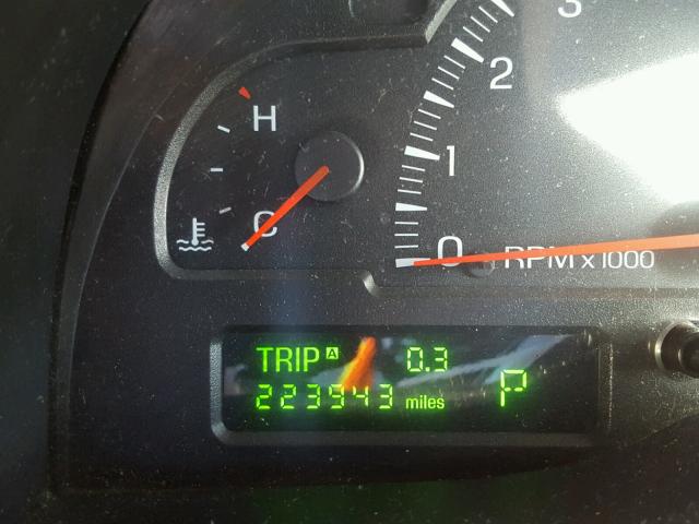 1LNHM86S32Y708192 - 2002 LINCOLN LS 灰色 照片 8