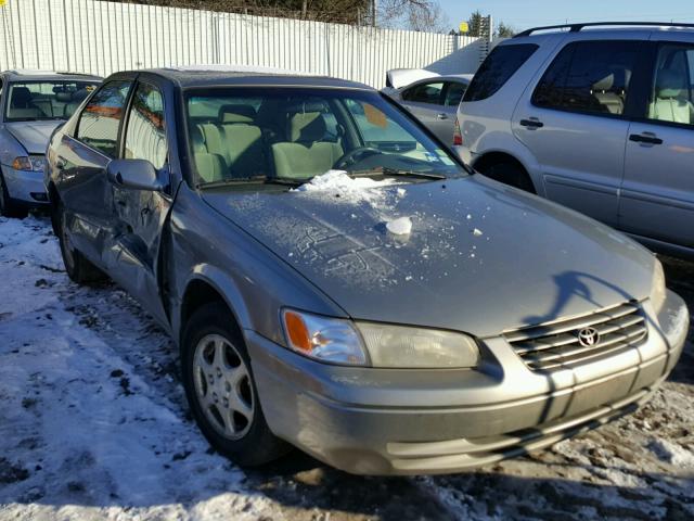 JT2BG28K2W0122687 - 1998 TOYOTA CAMRY LE BEIGE photo 1