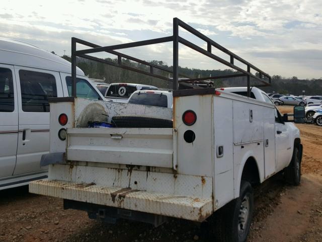 1GBHC24K87E562604 - 2007 CHEVROLET SILVERADO WHITE photo 4